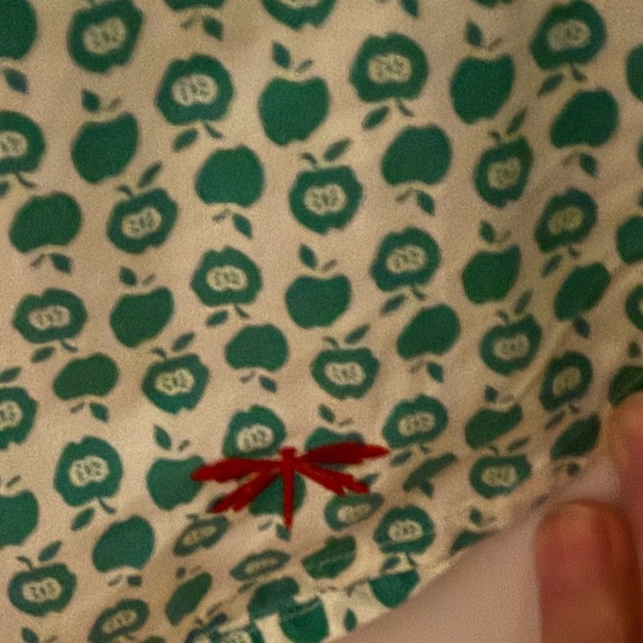 TALBOTS Green Apple Print Top 🍏 1/2 Button Pullover Size 10 - Picture 7 of 8